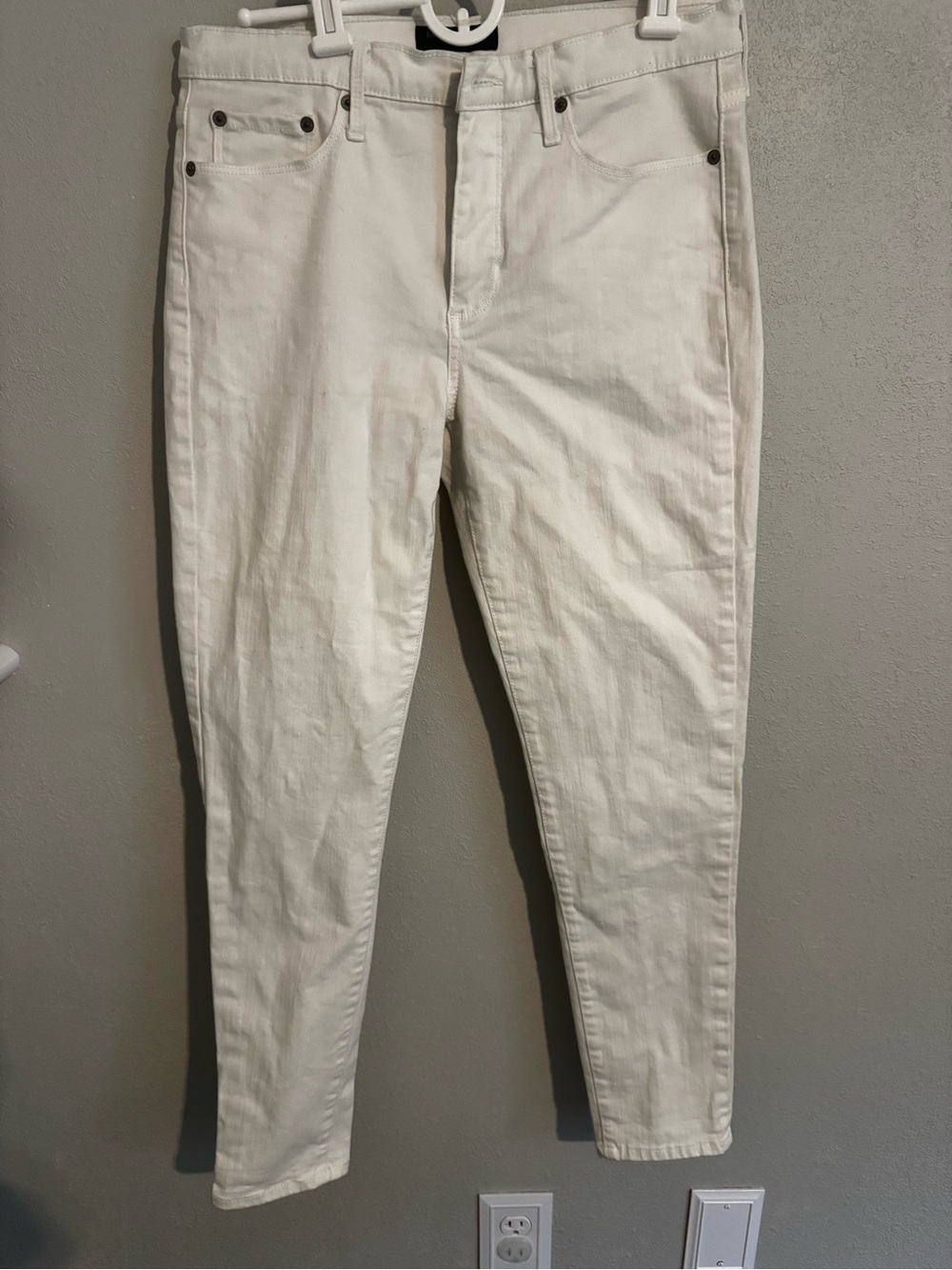 Banana Republic White Skinny Jeans
